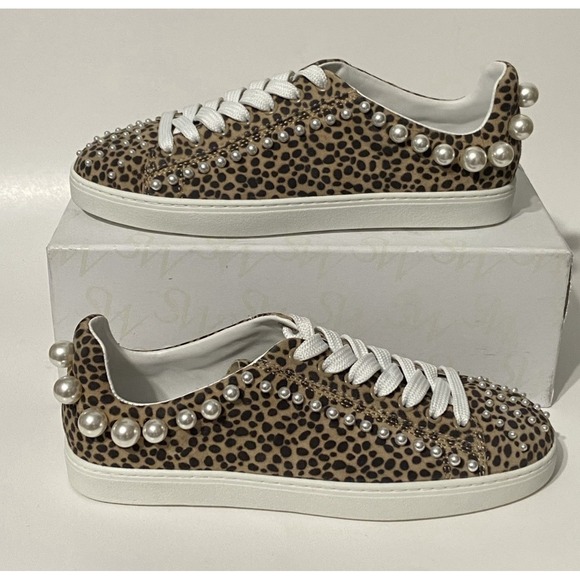 STUART WEITZMAN Goldie Pearl Pearl Cheetah Sneaker Women's 36 US 5.5